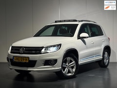 Volkswagen Tiguan - 1.4 TSI 3x R-Line Edition 4-Motion /Clima/Cruise/PANO/PDC+Camera/Leer/LMV