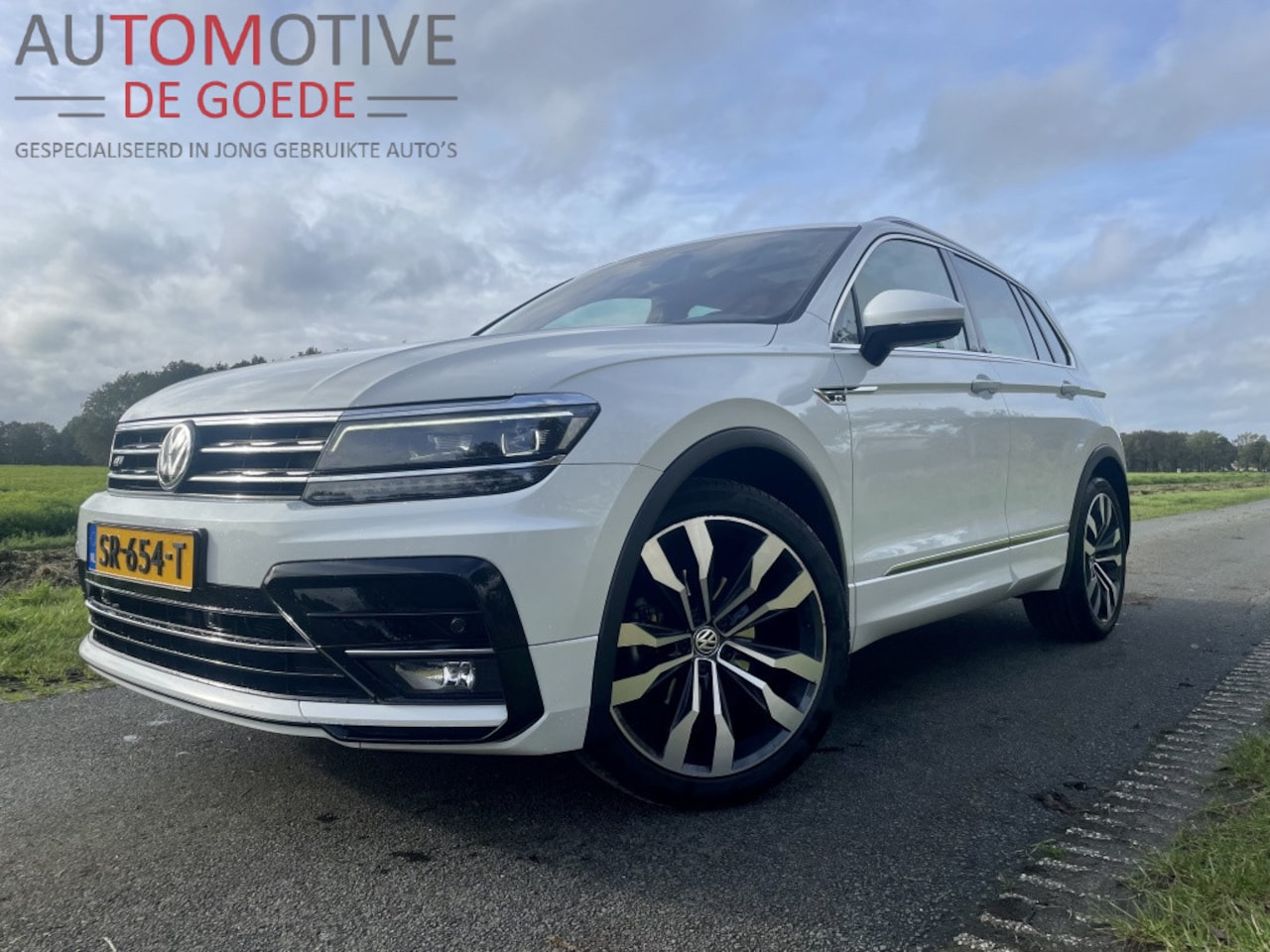 Volkswagen Tiguan - 1.4 TSI Highline Bus R-line L, Pano, full led, 20 inch, - AutoWereld.nl