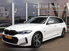 BMW 3-serie Touring - (g21) 330e 292PK M-SPORT (LCI) Panoramadak | Head Up | Active Cruise | Camera | Sfeerverl.