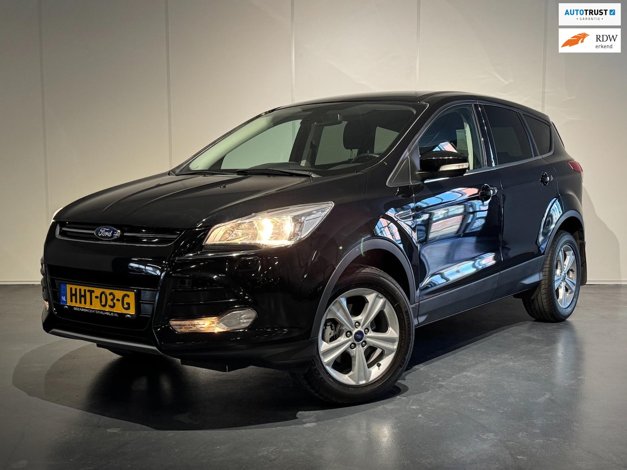 Ford Kuga - 1.5 Titanium /Clima/Cruise/PDC/Keyless/MMS/LMV - AutoWereld.nl