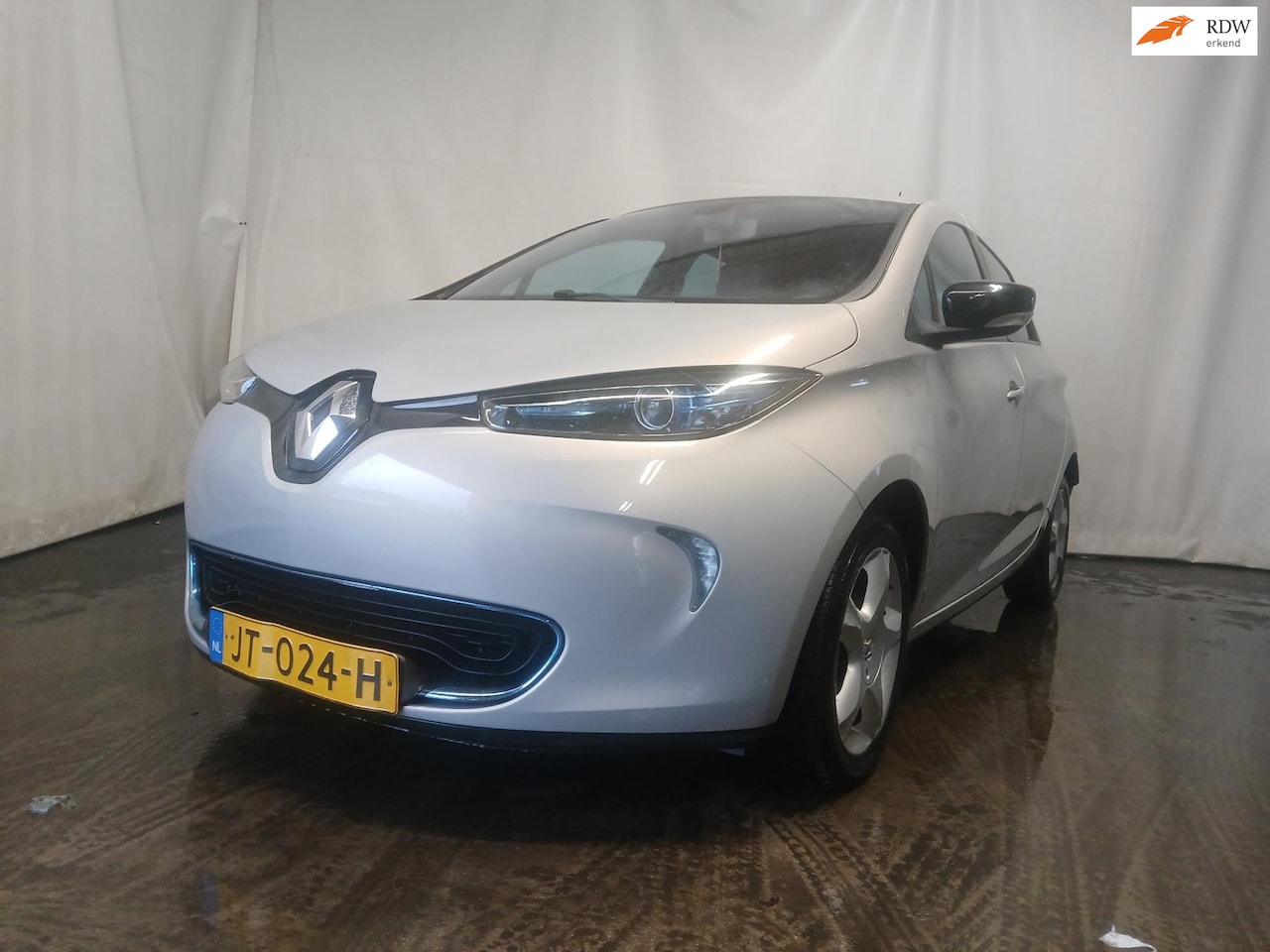 Renault Zoe - Q210 Zen Quickcharge 22 kWh SCHADEAUTO!! - AutoWereld.nl