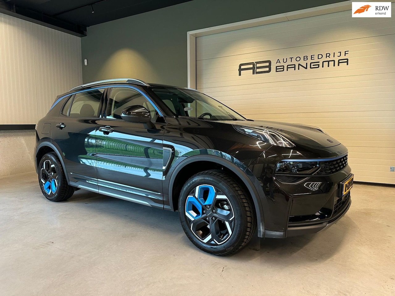 Lynk & Co 01 - 1.5 AUTOMAAT/SCHUIFDAK/CLIMA AIRCO/LM-VELG/APPLE CARPLAY+ANDROID/ADAPT.CRUISE CONTROL/NAVI - AutoWereld.nl