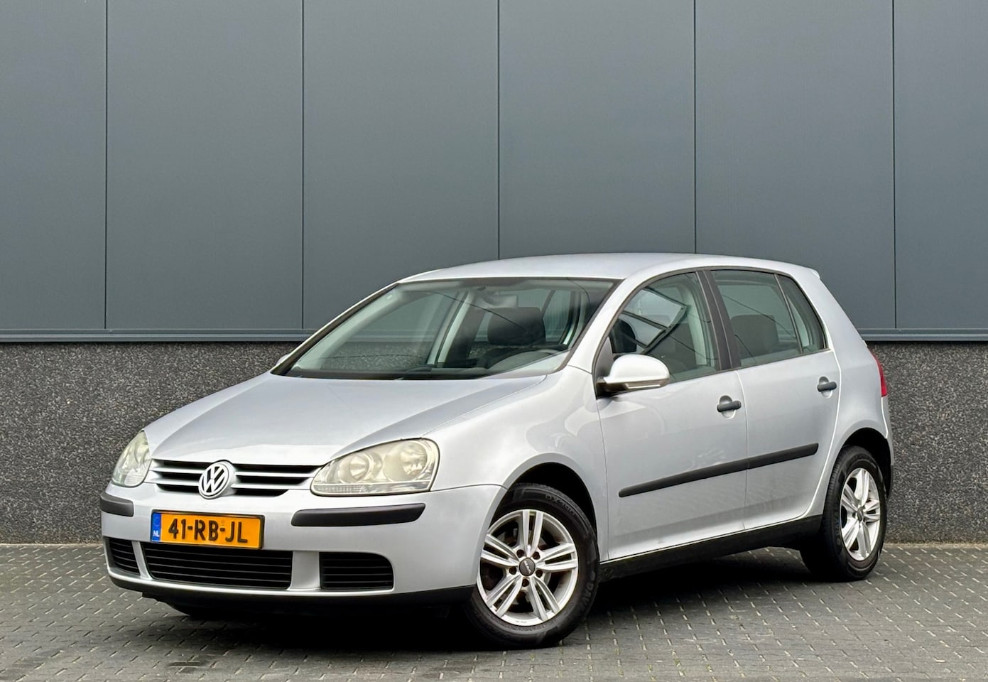 Volkswagen Golf - 1.6 Trendline Airco | 5-deurs | NAP | Trekh - AutoWereld.nl