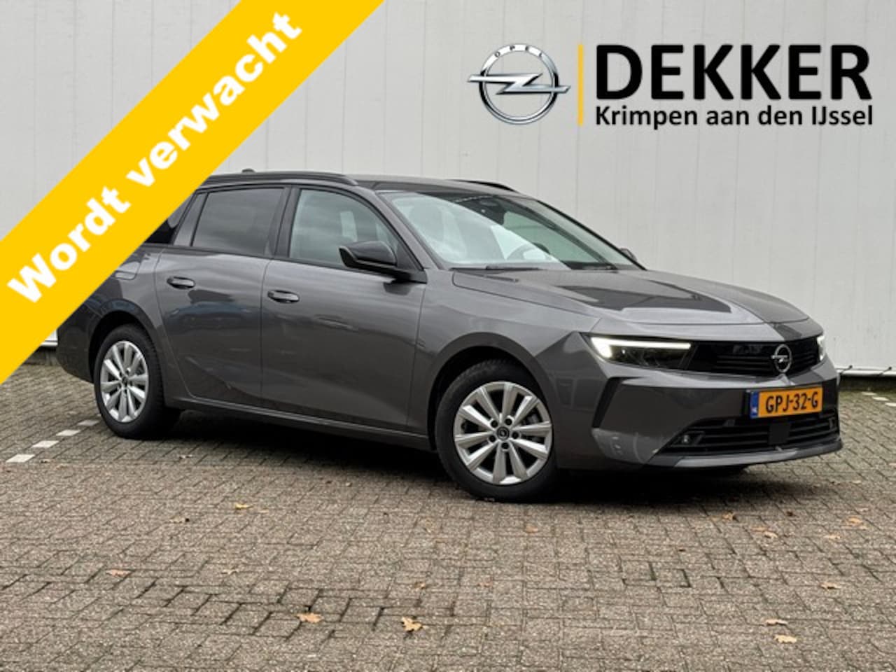 Opel Astra Sports Tourer - 1.2 Turbo Business Edition met NaviPro/Camera, Winterpakket, AGR interieur - AutoWereld.nl