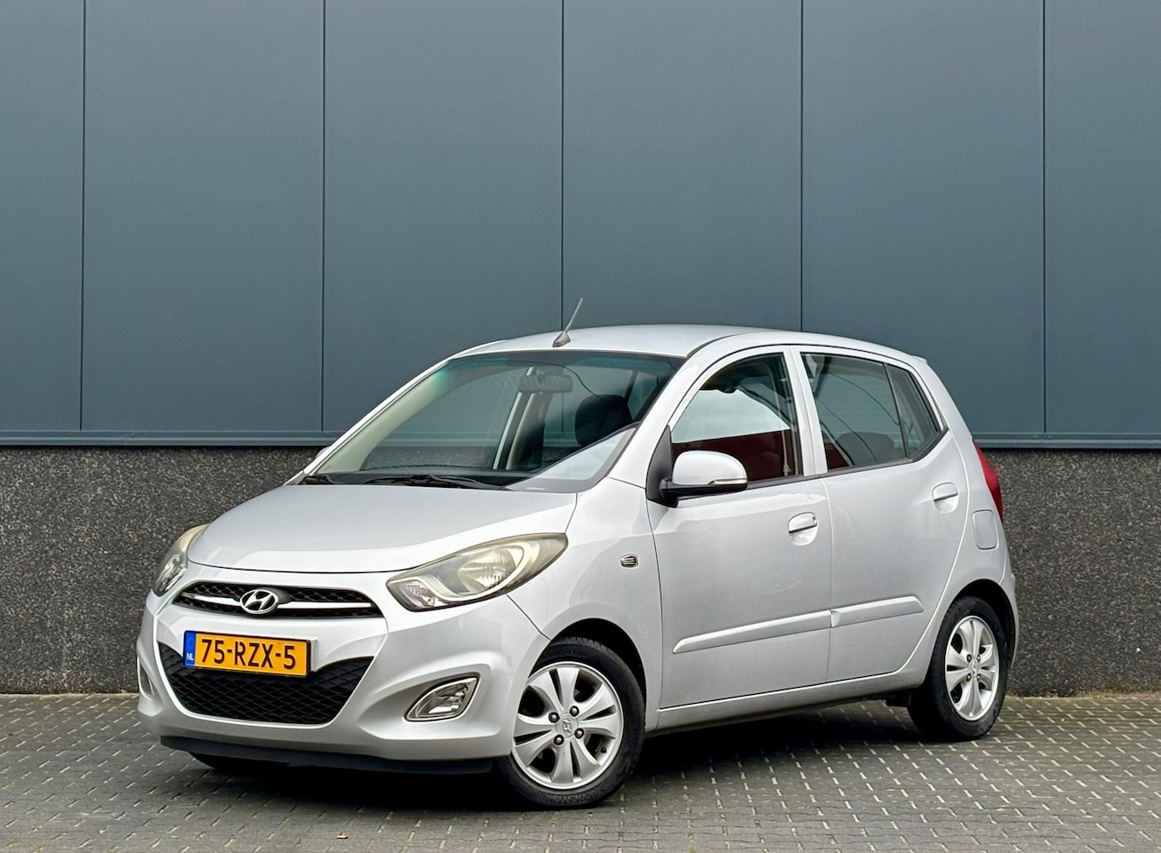 Hyundai i10 - 1.2 i-Catcher | Airco | Parkeersensoren | NAP - AutoWereld.nl