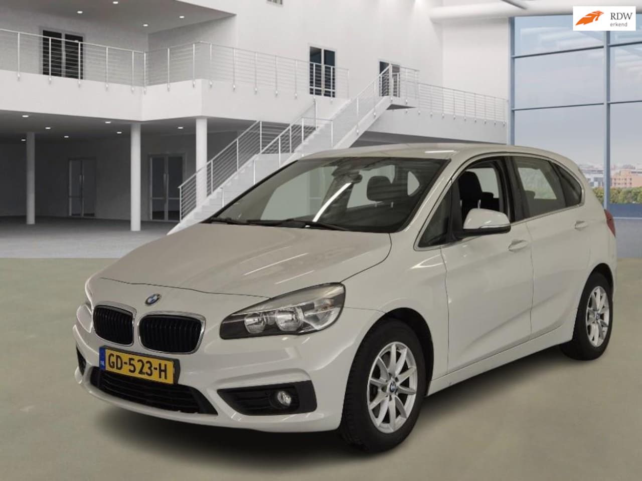 BMW 2-serie Active Tourer - 218i Essential / NL prijs 6999 / Auto rijdt prima - AutoWereld.nl