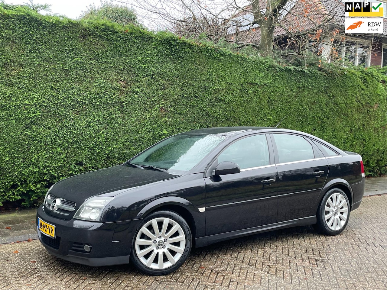 Opel Vectra GTS - 2.2-16V RIJDT GOED/HALF LEER/APK TOT 2-2027! - AutoWereld.nl
