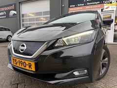 Nissan LEAF - 2.ZERO EDITION 40 kWh met parkeercamera en navigatie en bluetooth