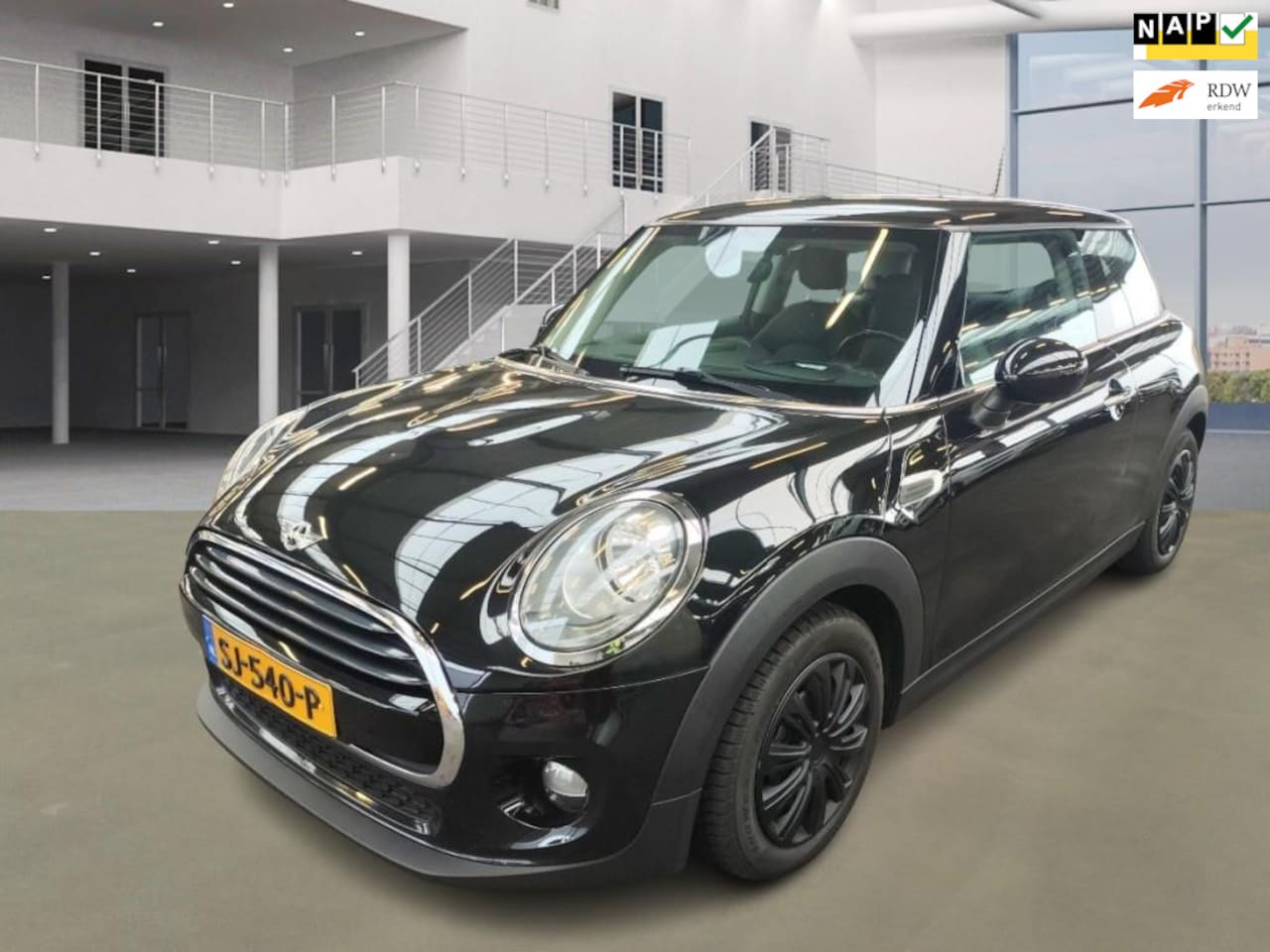 MINI Cooper - Mini 1.5 Salt Business / NL prijs 8001 / Auto rijdt prima - AutoWereld.nl