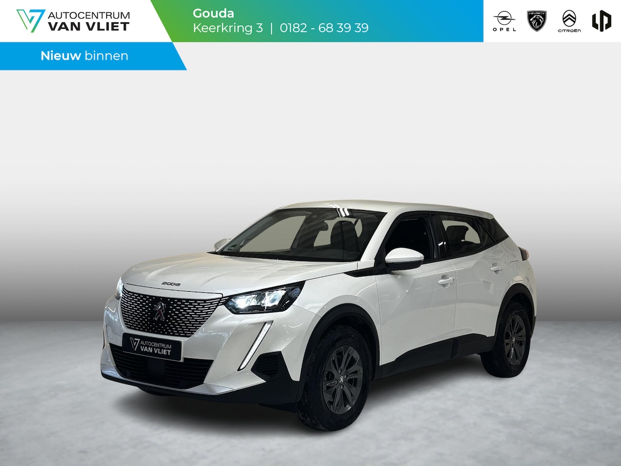 Peugeot e-2008 - EV Active Pack 50 kWh Navigatie | Parkeersensoren achter | Cruise control - AutoWereld.nl