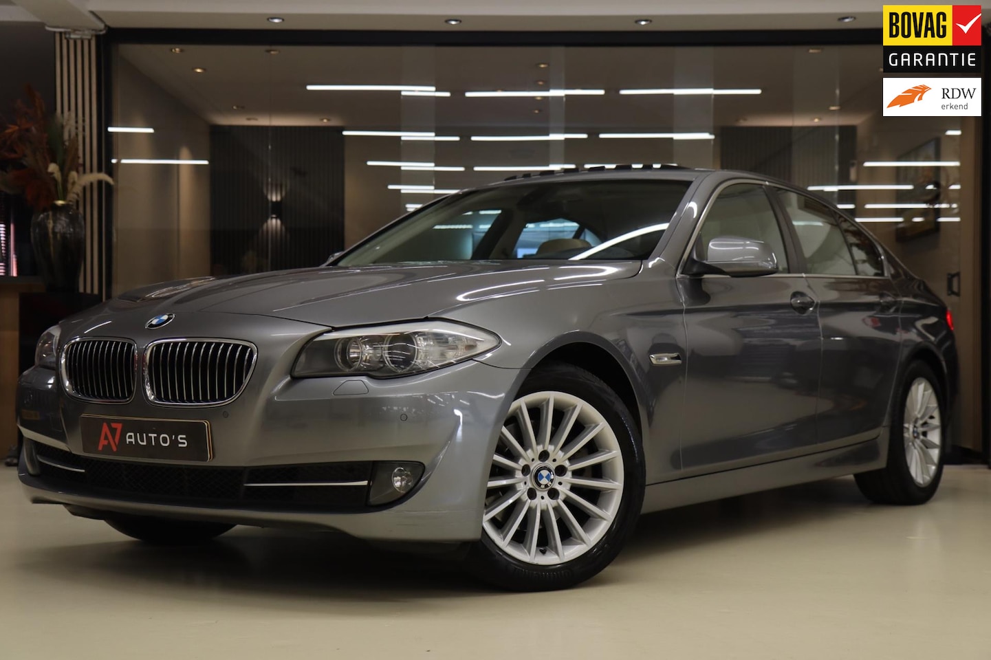 BMW 5-serie - 523i NAP/SCHUIFDAK/KEYLES/LEER/MEMORY/AUTOMAAT/NAVAGATIE - AutoWereld.nl