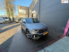 Volkswagen T-Roc - 1.5 TSI R-Line /Automaat/2025