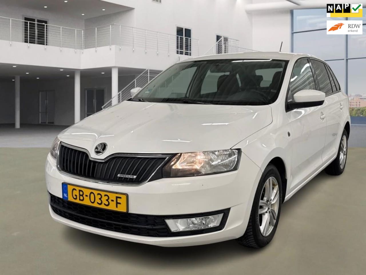 Skoda Rapid Spaceback - 1.6 TDI Greenline // NL prijs 4499 / AUTO RIJDT GOED - AutoWereld.nl