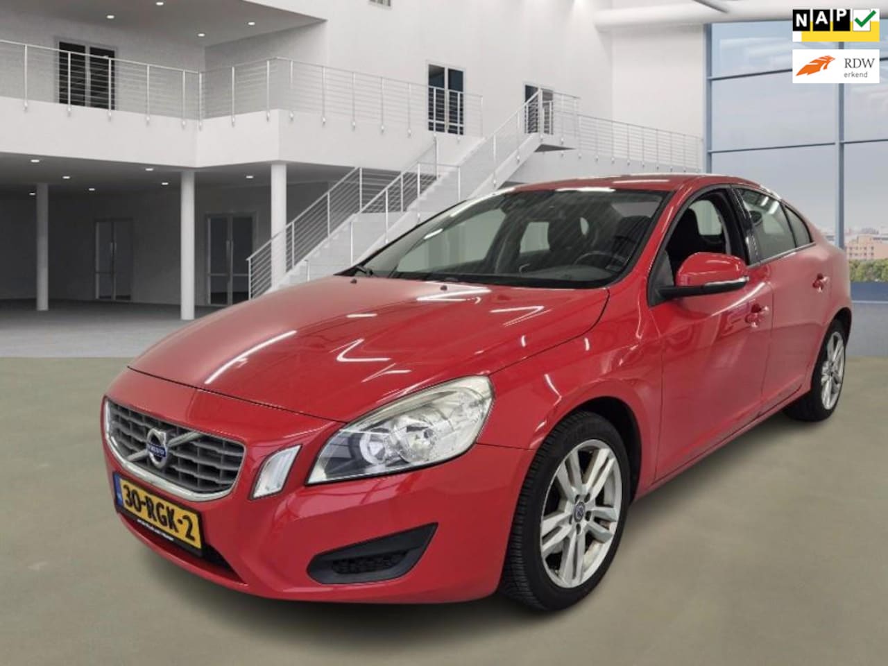 Volvo S60 - 1.6 DRIVe Kinetic / AUTO RIJD PRIMA / - AutoWereld.nl