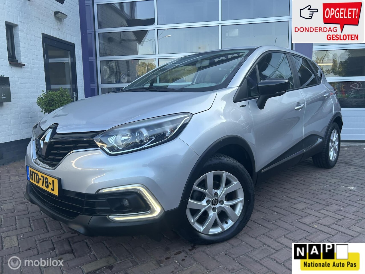 Renault Captur - 0.9 TCe Limited * AIRCO * NAVIGATIE * CAMERA - AutoWereld.nl
