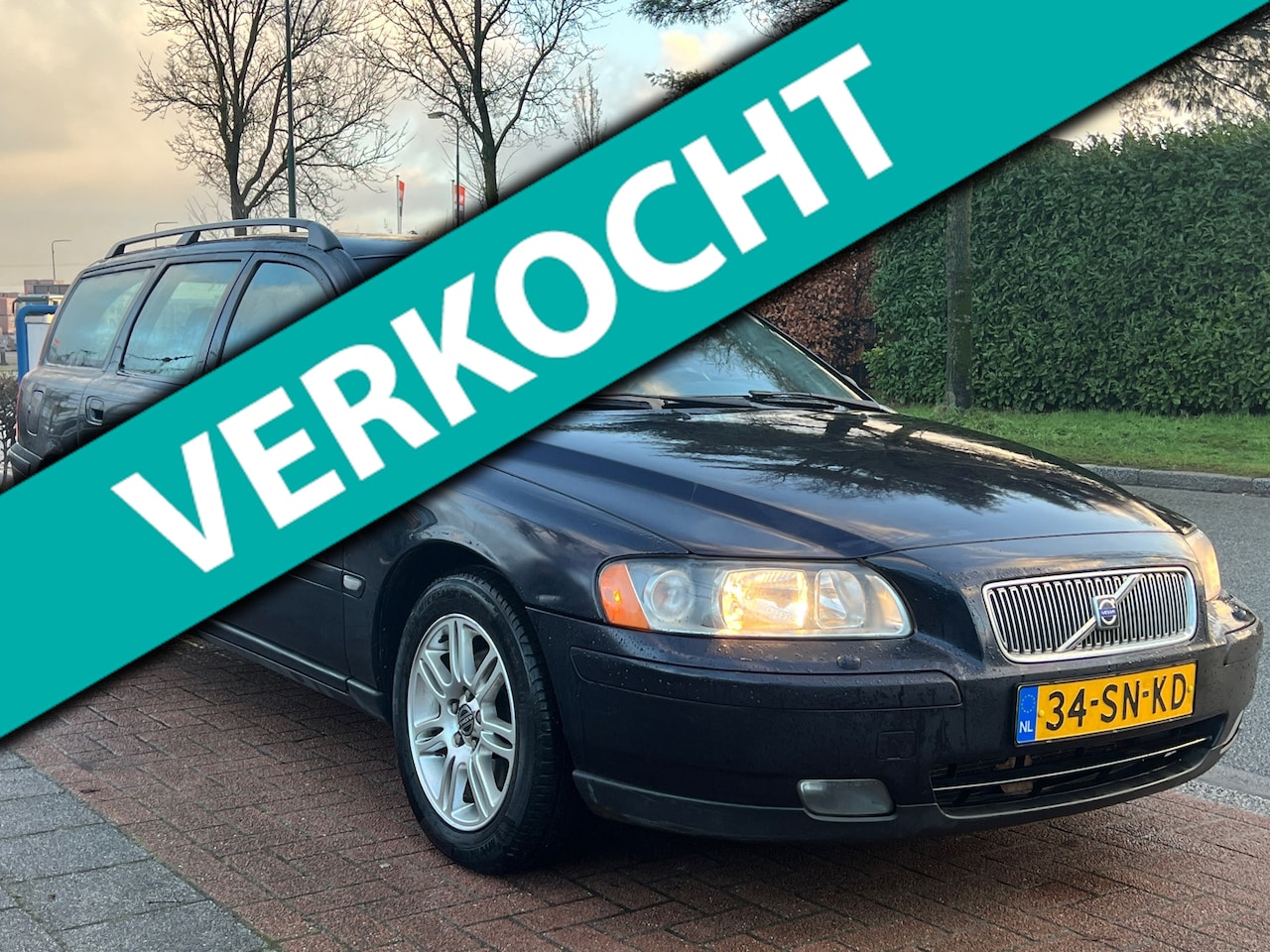 Volvo V70 - 2.4 Edition II *TREKHAAK| VEEL RUIMTE - AutoWereld.nl