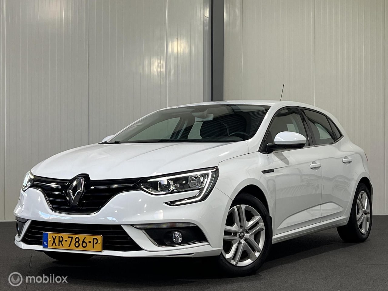 Renault Mégane - 1.5 Blue dCi Zen [ NAP 1e eig. clima navi LED ] - AutoWereld.nl