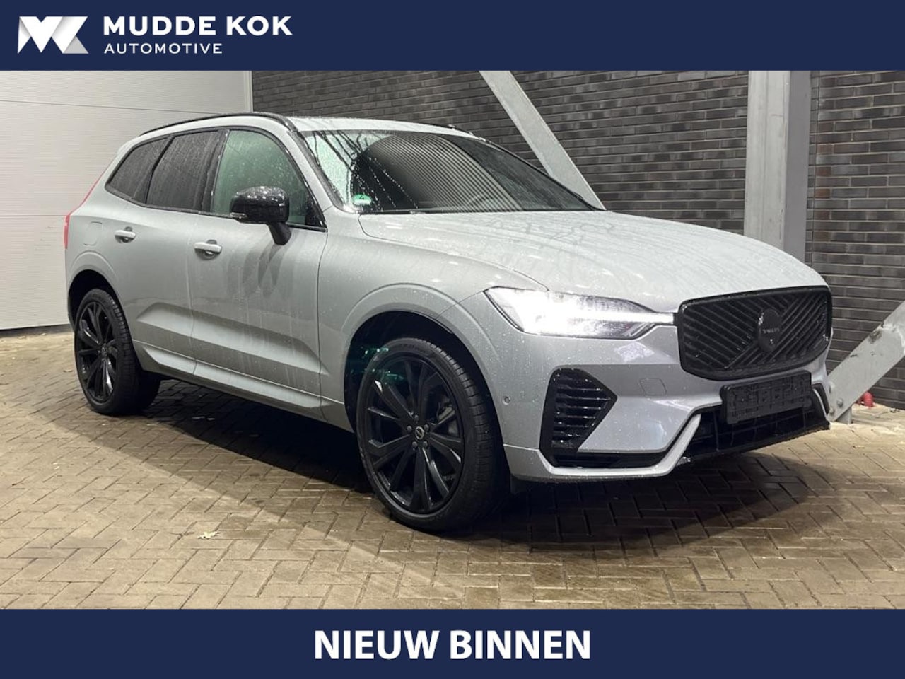Volvo XC60 - T8 Plug-in hybrid Plus Black Edition | Panoramadak | 360° Camera | ACC | Stoel+Stuurverwar - AutoWereld.nl