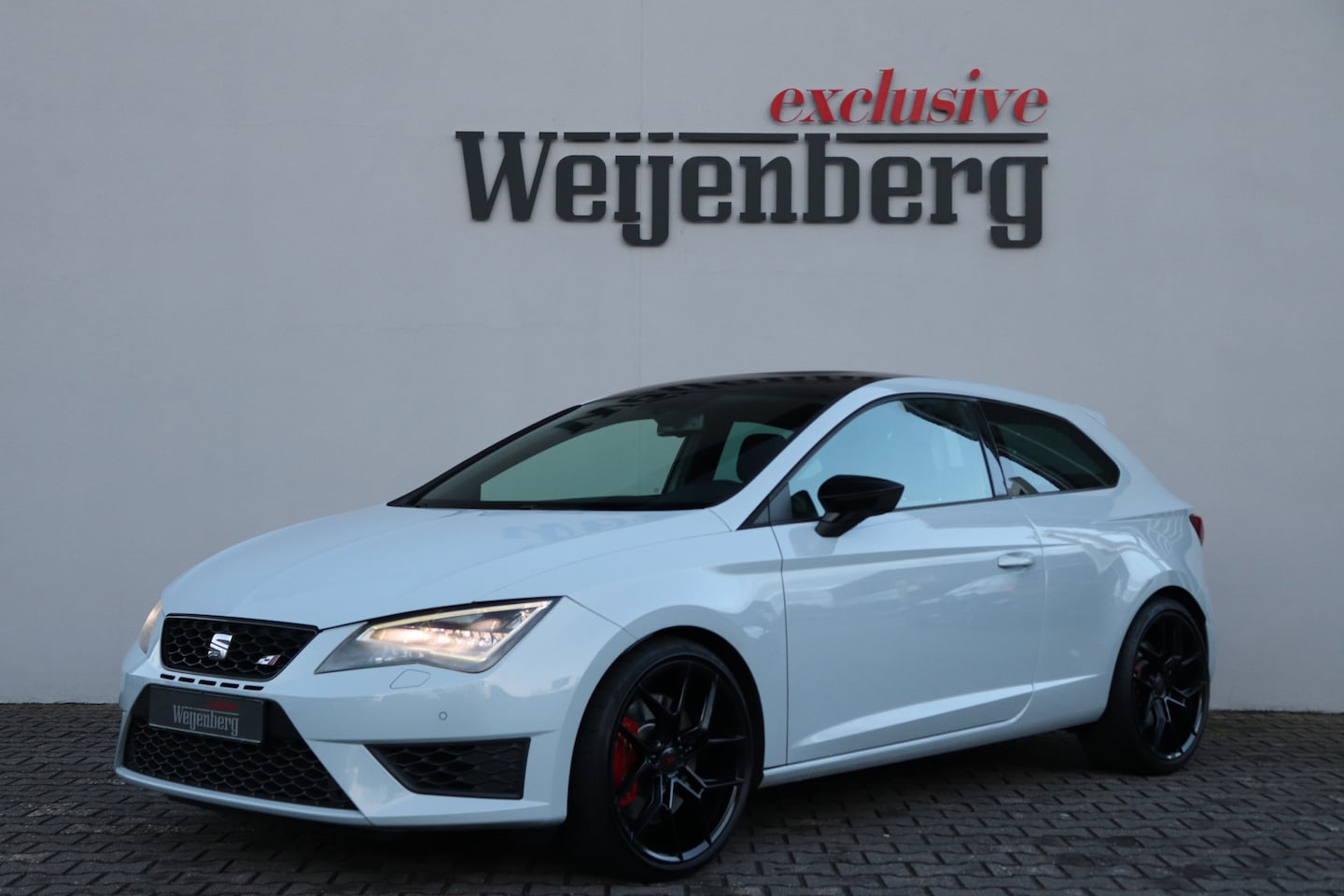 SEAT Leon SC - 2.0 TSI Cupra 280 DSG - AutoWereld.nl