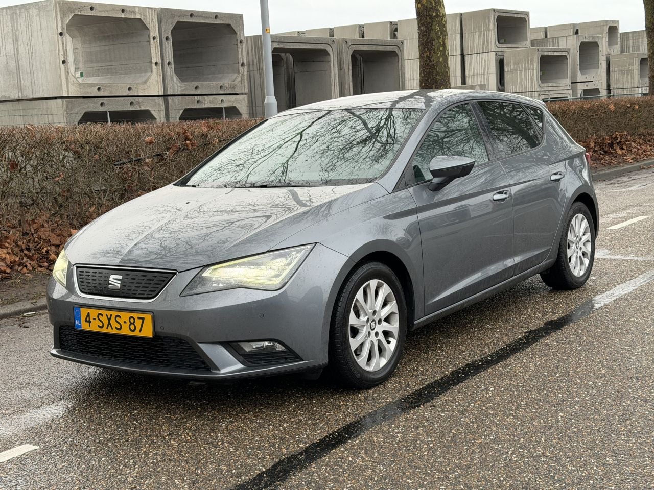 SEAT Leon - 1.6 TDI Limited Edition III 1.6 TDI Limited Edition III Leer Xenon - AutoWereld.nl