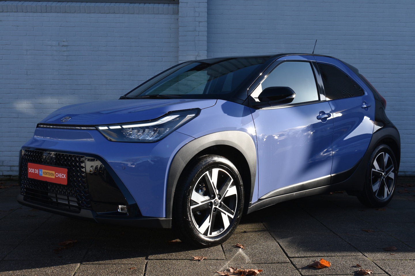 Toyota Aygo X - Hybrid 115 pulse Automaat 116pk | Privacy Glass | Telefoonlader draadloos | Parkeersensore - AutoWereld.nl