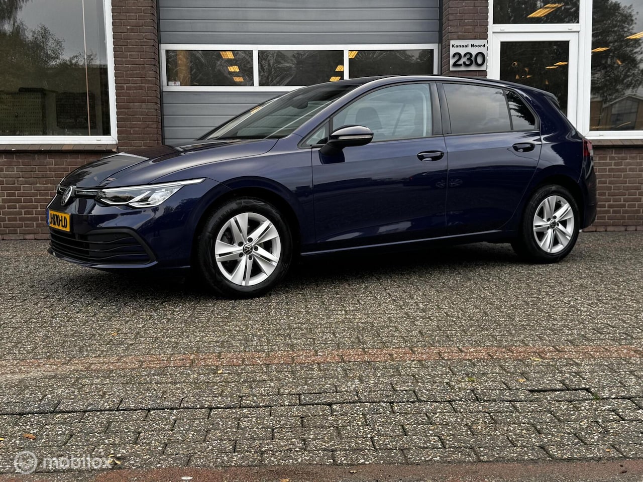 Volkswagen Golf - 1.5 TSI Life AIRCO/APPCONNECT/CAMERA/MFSTUUR - AutoWereld.nl