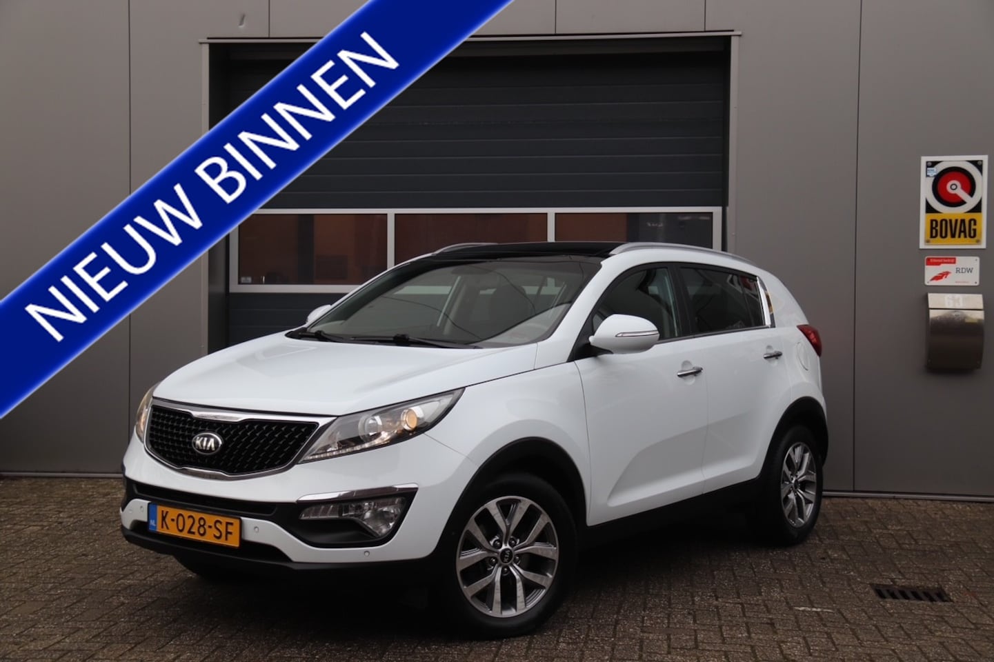Kia Sportage - 1.6 GDI X-treme ExecutiveLine 1.6 GDI X-treme ExecutiveLine, Stoel & Stuurverwarmd, Pano, Trekhaak, Camera - AutoWereld.nl