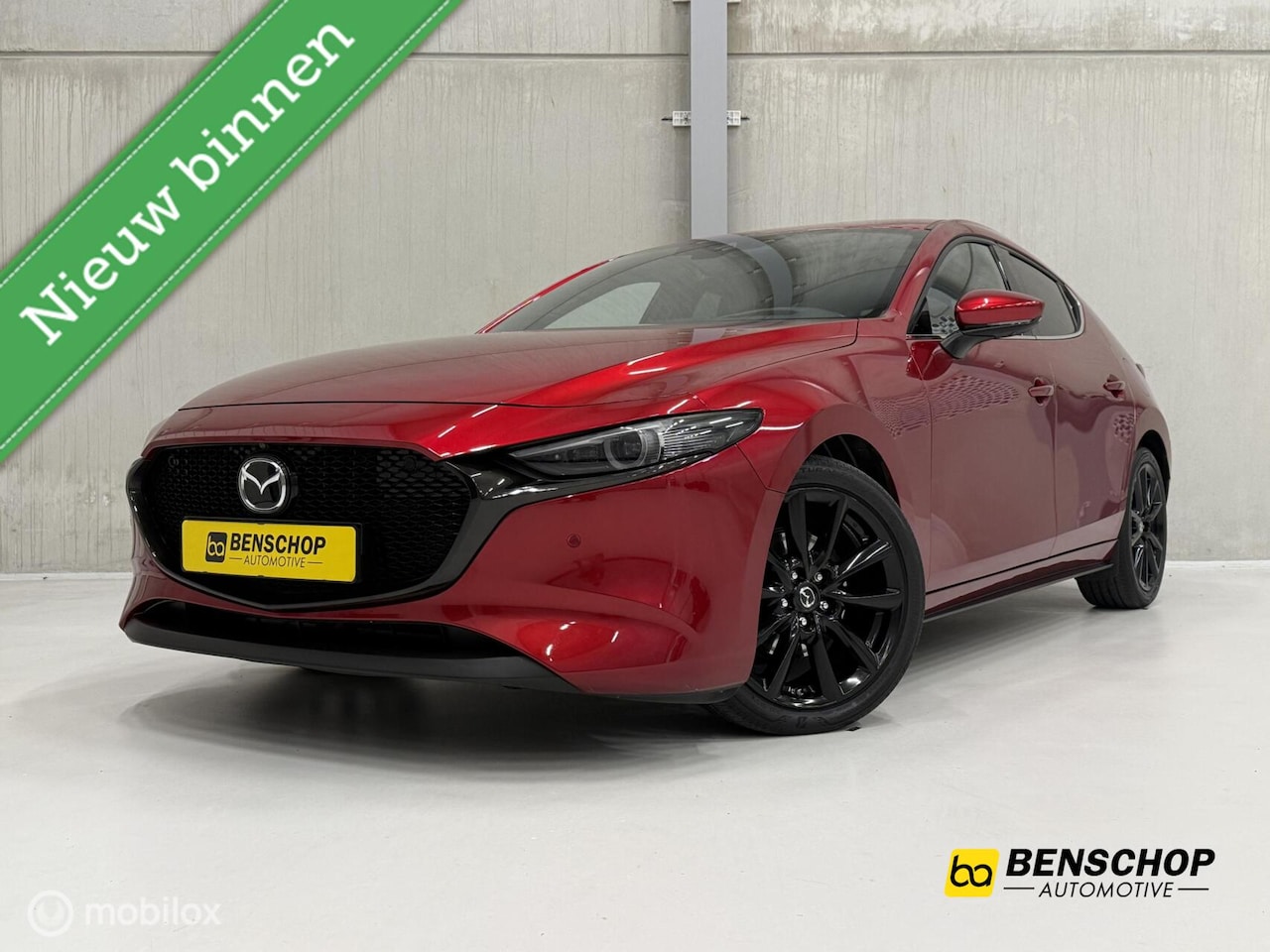 Mazda 3 - 2.0 e-SkyActiv-X M Hybrid 180 Luxury Leer Bose Navi Carplay 360 Camera 18 inch LED ACC - AutoWereld.nl
