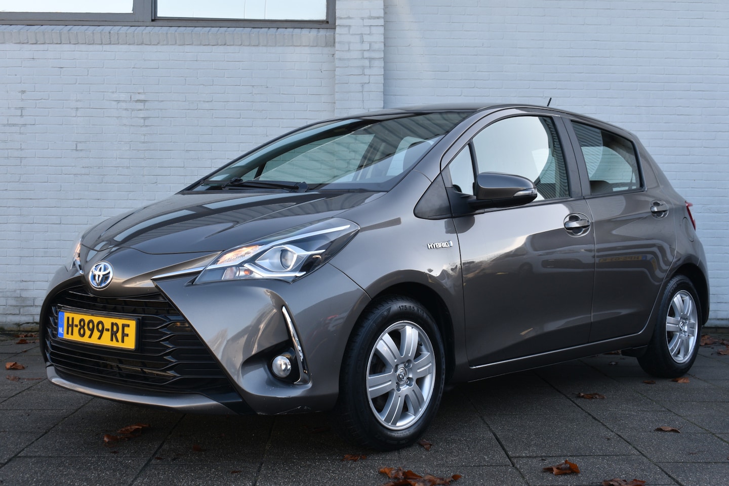 Toyota Yaris - 1.5 Hybrid Design Sport Limited Automaat 100pk | Achteruitrijcamera | Regensensor | Blueto - AutoWereld.nl