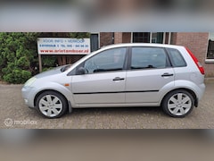 Ford Fiesta - 1.4-16V D-riem+ waterpomp nieuw, airco, trekhaak
