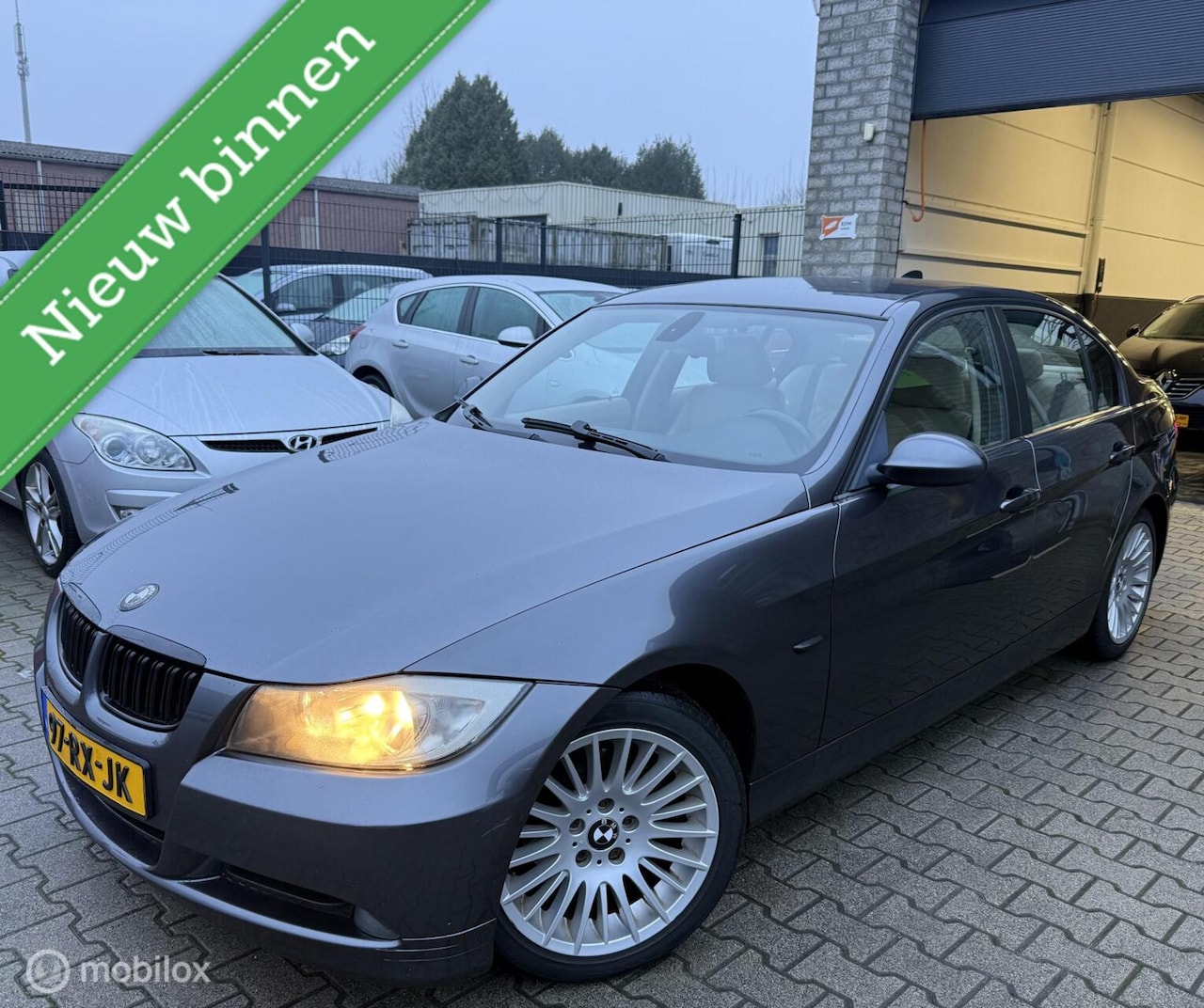 BMW 3-serie - 318i Dynamic Executive / Leer / Loopt perfect! - AutoWereld.nl