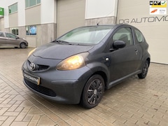 Toyota Aygo - 1.0-12V APK 13-09-2026 AUX ZEER ZUINIG