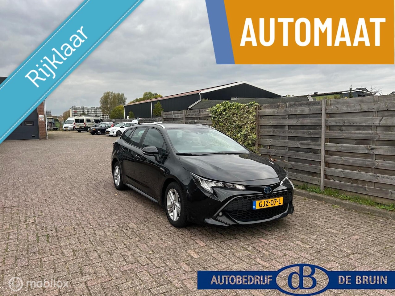 Toyota Corolla Touring Sports - 1.8 Hybrid Dynamic Navigatie,Lm,PDC - AutoWereld.nl