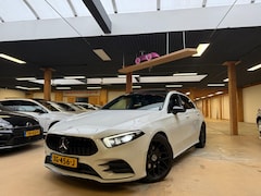 Mercedes-Benz A-klasse - 200 AMG Night Upgrade Pano|Sfeer|Camera|Trekhaak|Sterrenhemel