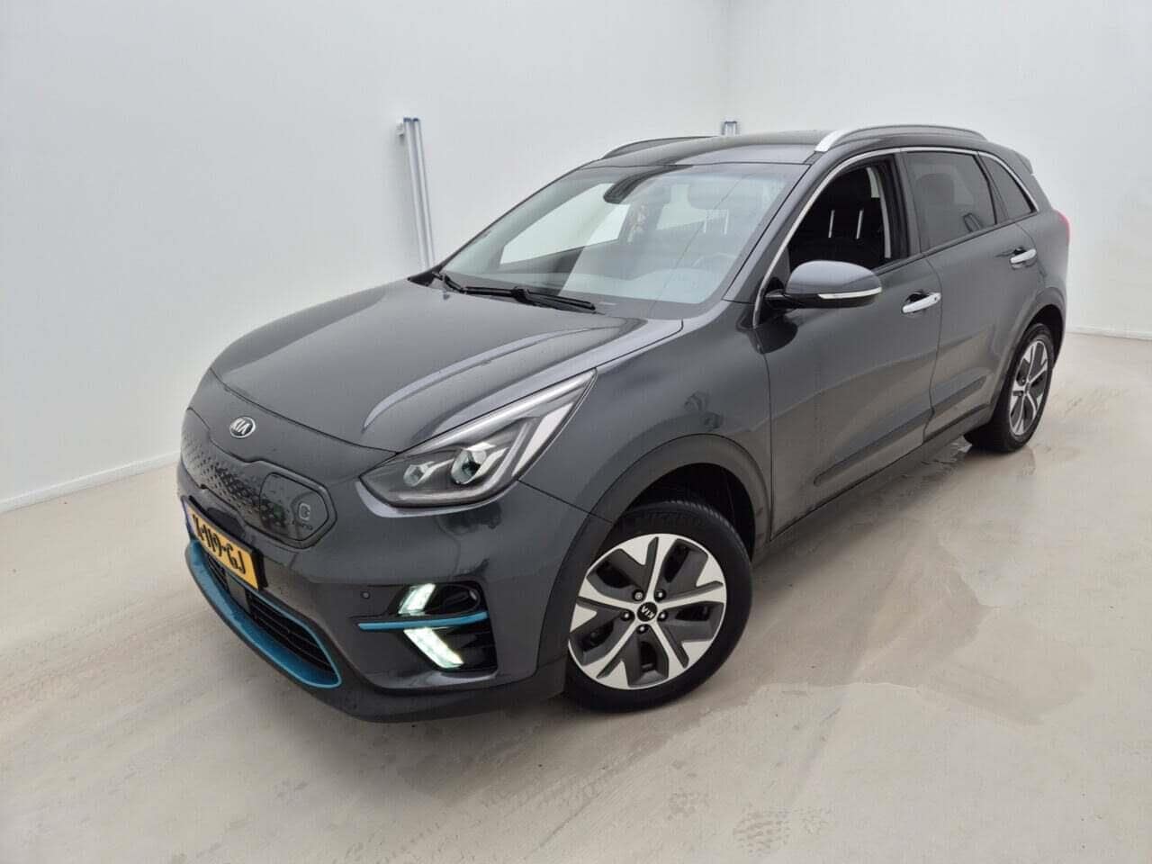 Kia e-Niro - EXECUTIVELINE 64KWH 3 FASEN/LEER/ACARPLAY/LED/FABRIEKSGARANTIE - AutoWereld.nl
