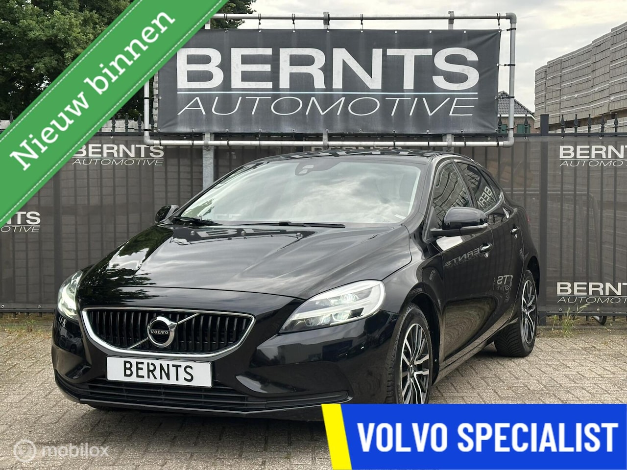 Volvo V40 - T2|Navigatie|Bluetooth|Parkeersensoren|Volvo on Call - AutoWereld.nl