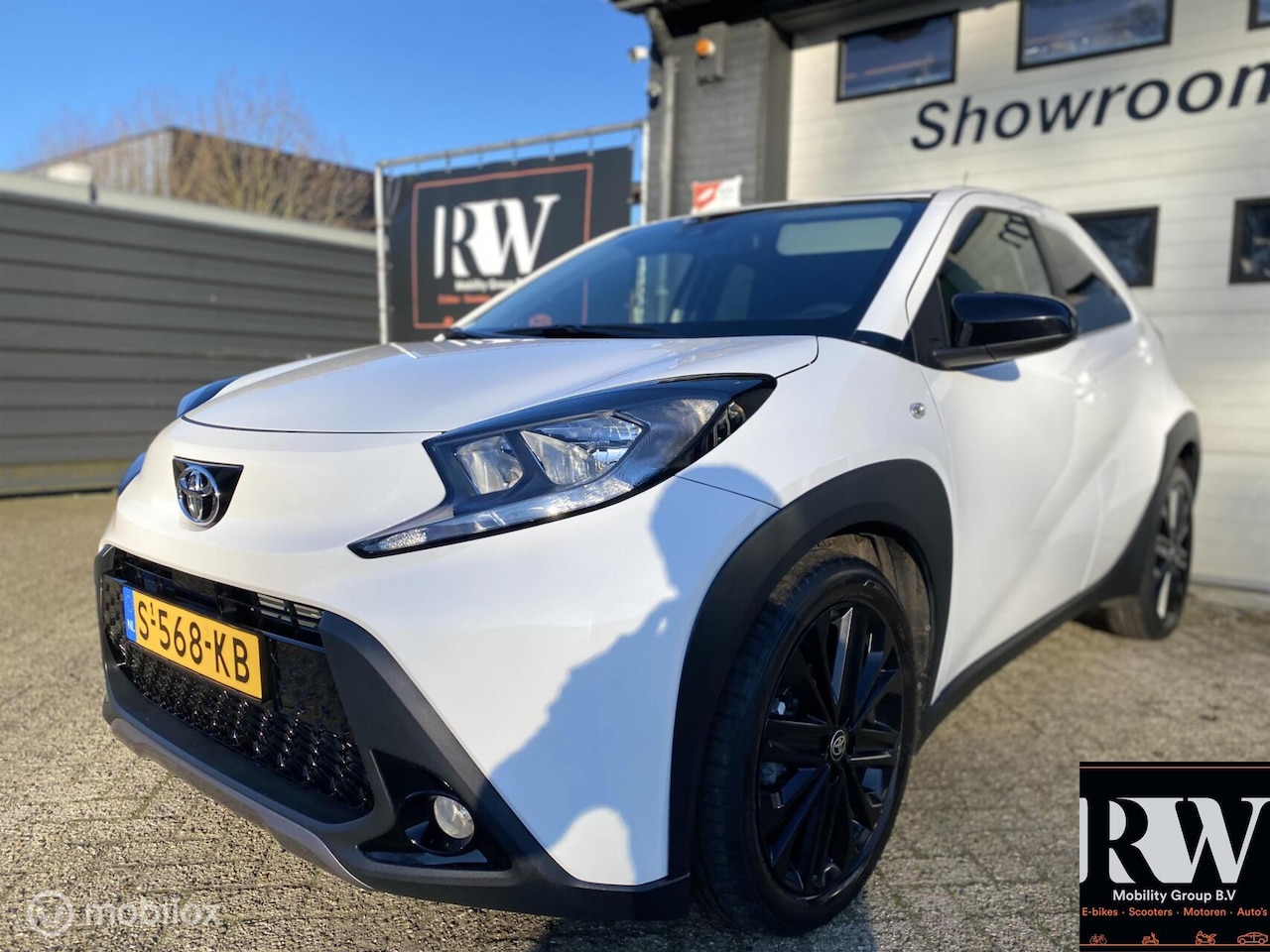 Toyota Aygo X - 1.0 VVT-i MT 1.0 VVT-i MT - AutoWereld.nl