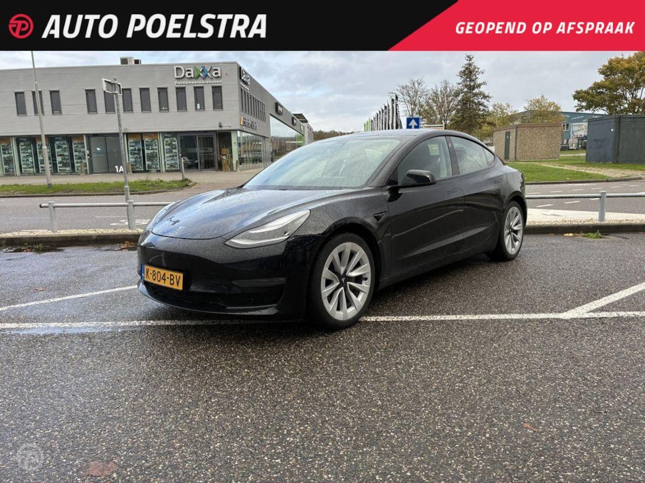 Tesla Model 3 - Long Range RWD Long Range AWD 351 PK 75 kWh Facelift Trekhaak Panoramadak 19" Zwart Leder Warmtepomp incl - AutoWereld.nl