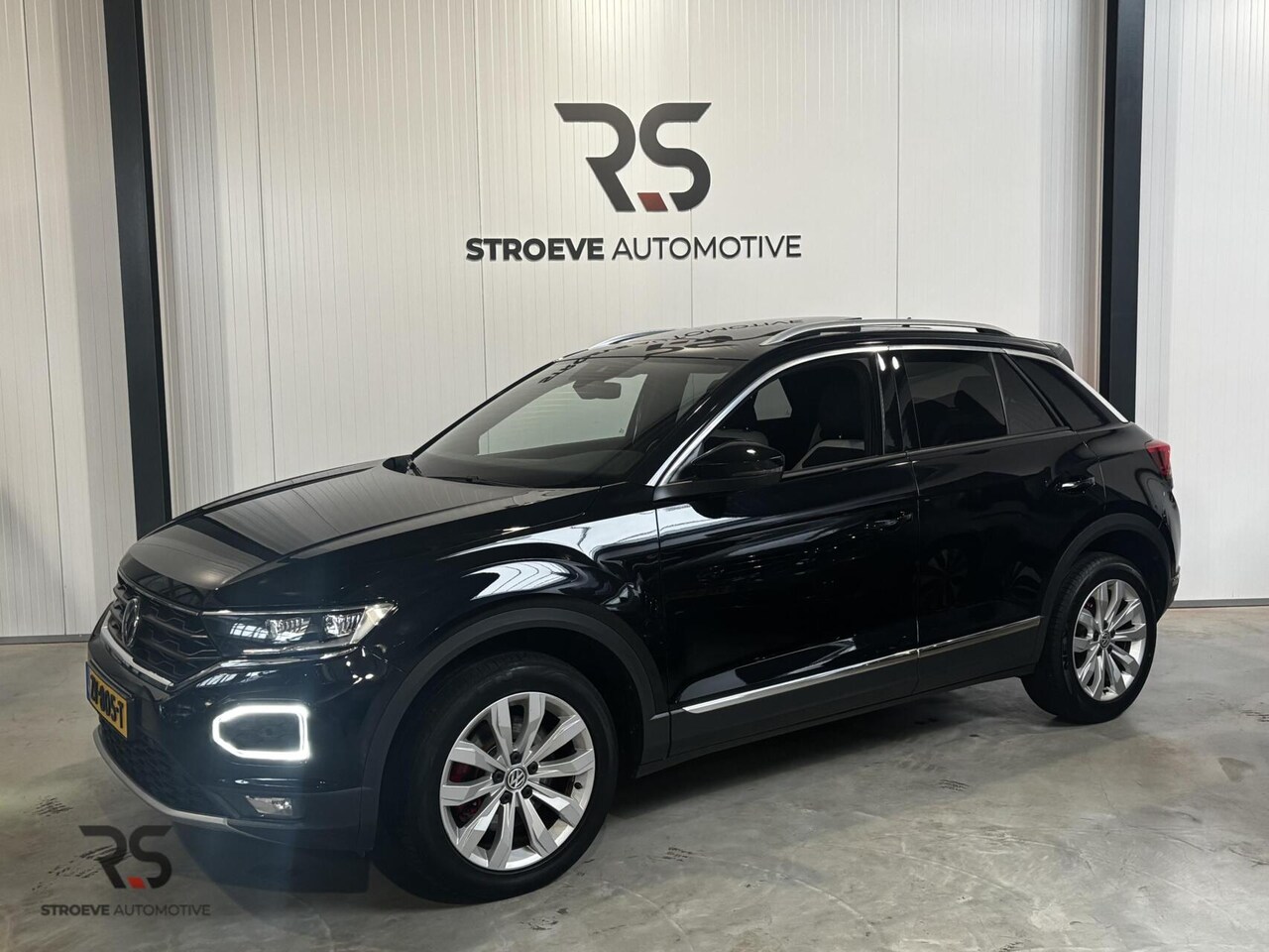 Volkswagen T-Roc - 1.5 TSI 150 pk DSG Sport | Navi | Pano | LED | ACC | CarPlay | Virtual | DAB | Trekh | Org - AutoWereld.nl