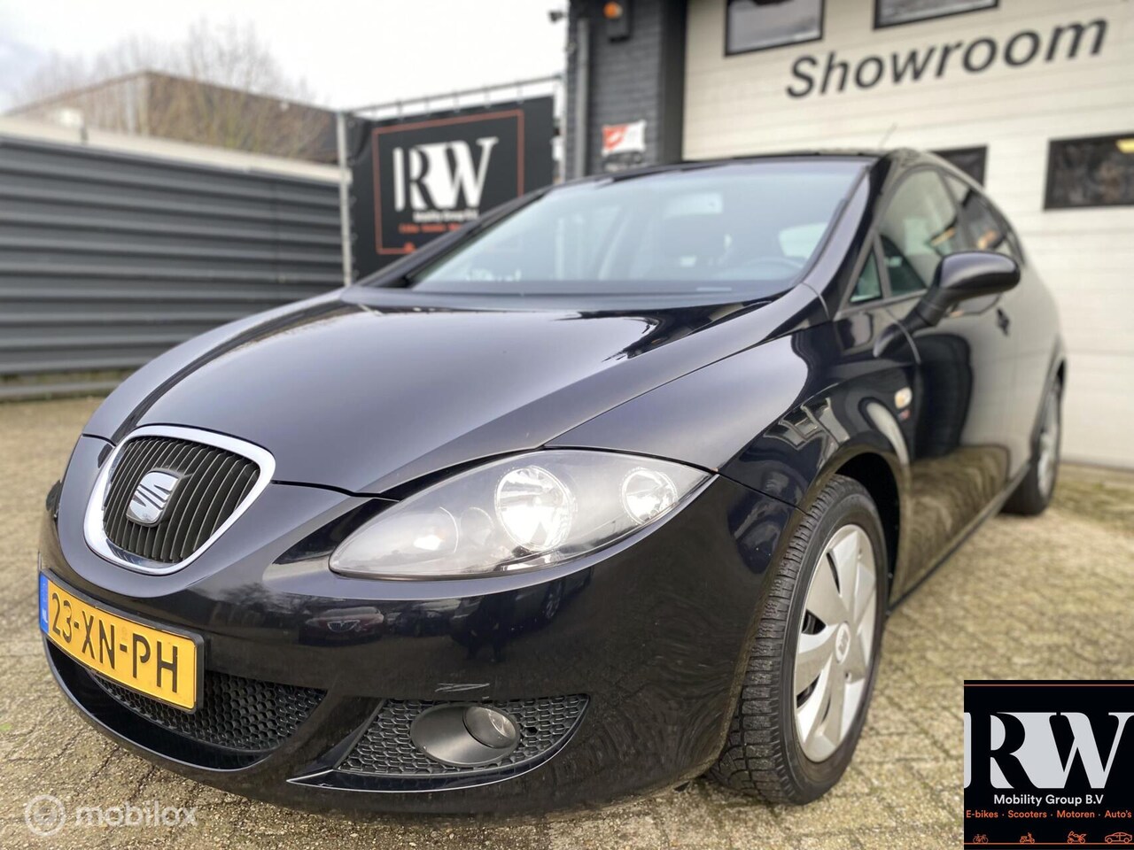 SEAT Leon - 1.8 TFSI Sport-up NIEUWE APK*AIRCO*CRUISE*TREKHAAK - AutoWereld.nl