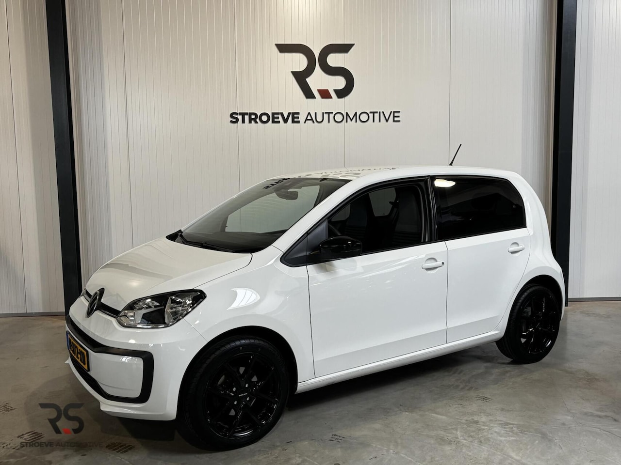 Volkswagen Up! - Move 1.0 MPI 65 pk BMT | Airco | Navi via Maps & More | DAB | 16" LM | P:rivacy Glass | Or - AutoWereld.nl