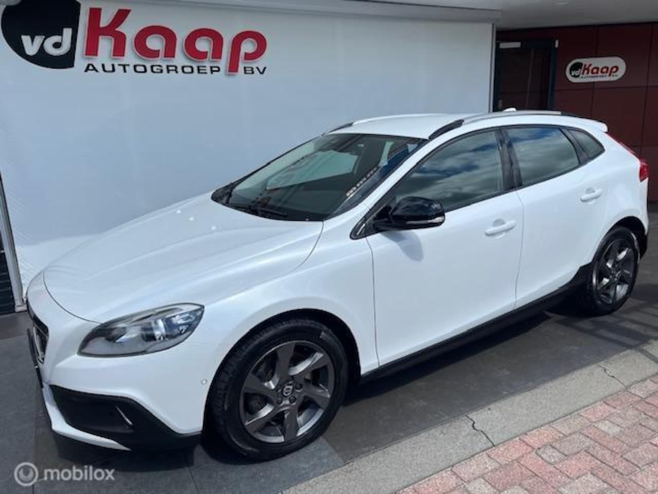 Volvo V40 Cross Country - 2.0 D2 Summum 2.0 D2 Summum - AutoWereld.nl