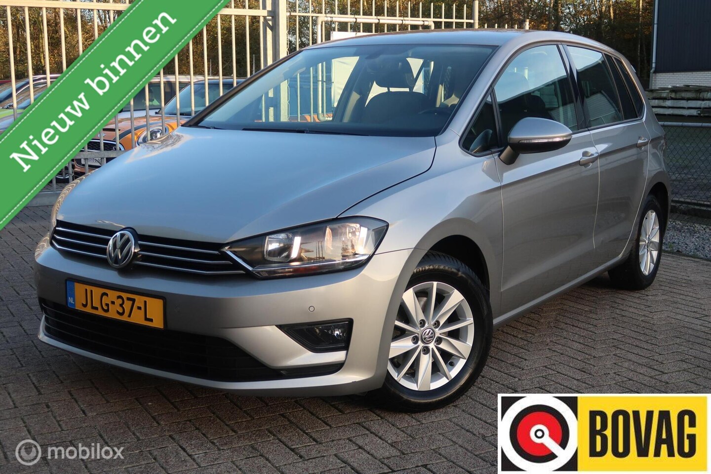 Volkswagen Golf Sportsvan - 1.2 TSI Connected Series NAVI,DAB+ - AutoWereld.nl