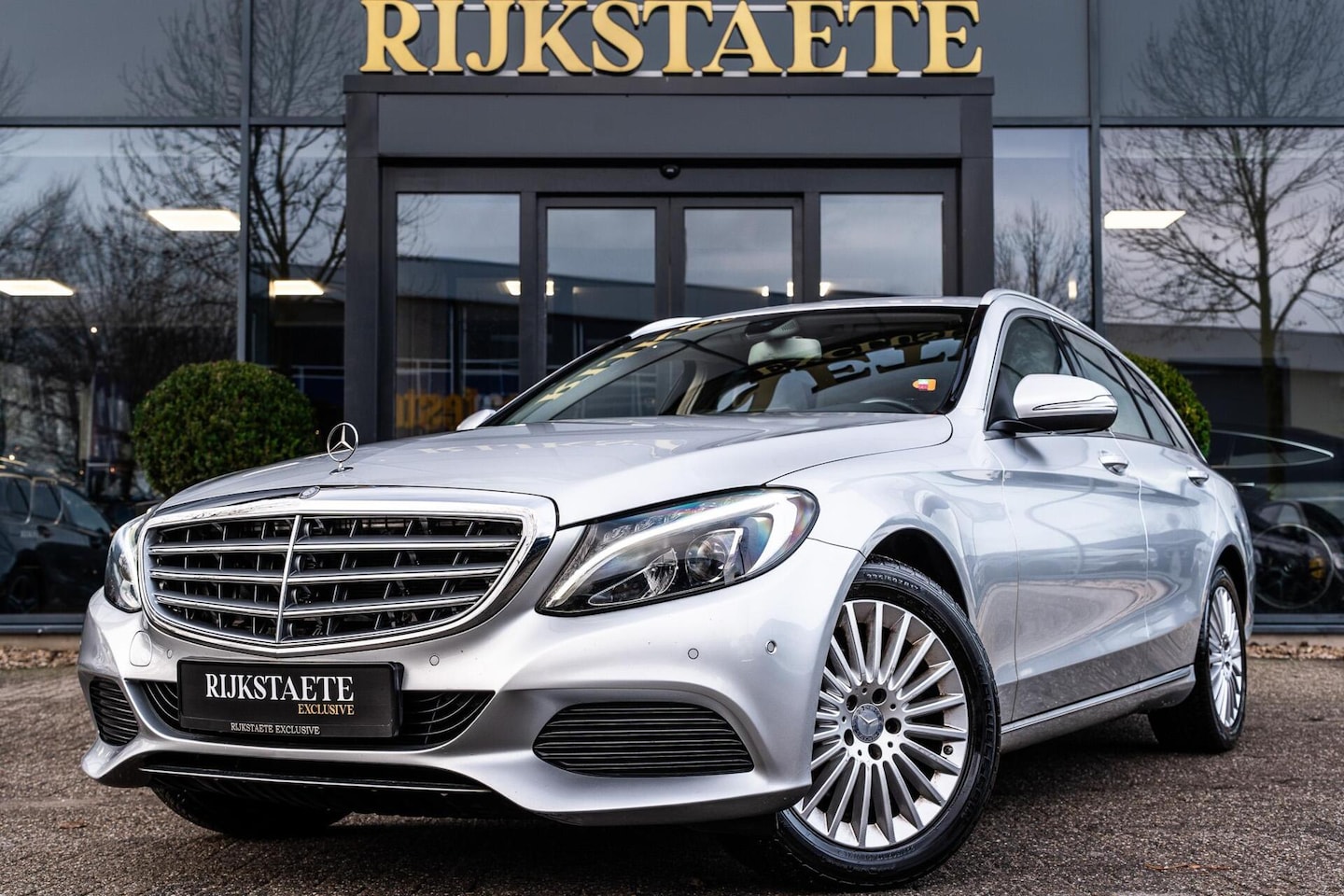 Mercedes-Benz C-klasse Estate - 180 Prestige|LED|NAV|STOELV|CARPLAY - AutoWereld.nl