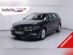 Volkswagen Passat Variant - 1.5 TSI Business Wegklapbare trekhaak Navi Camera Apple Carplay Voorruitverwarming Virtual