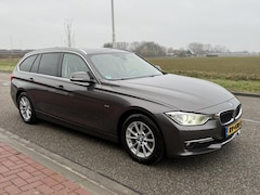BMW 3-serie Touring - 318d High Executive