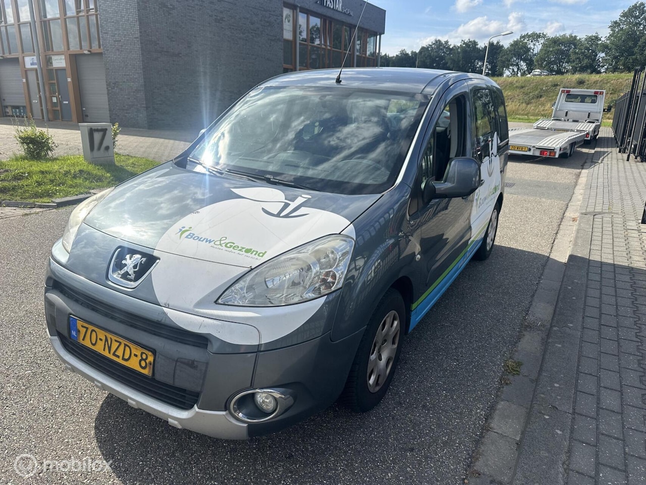 Peugeot Partner Tepee - 1.6 VTi XT Style export - AutoWereld.nl