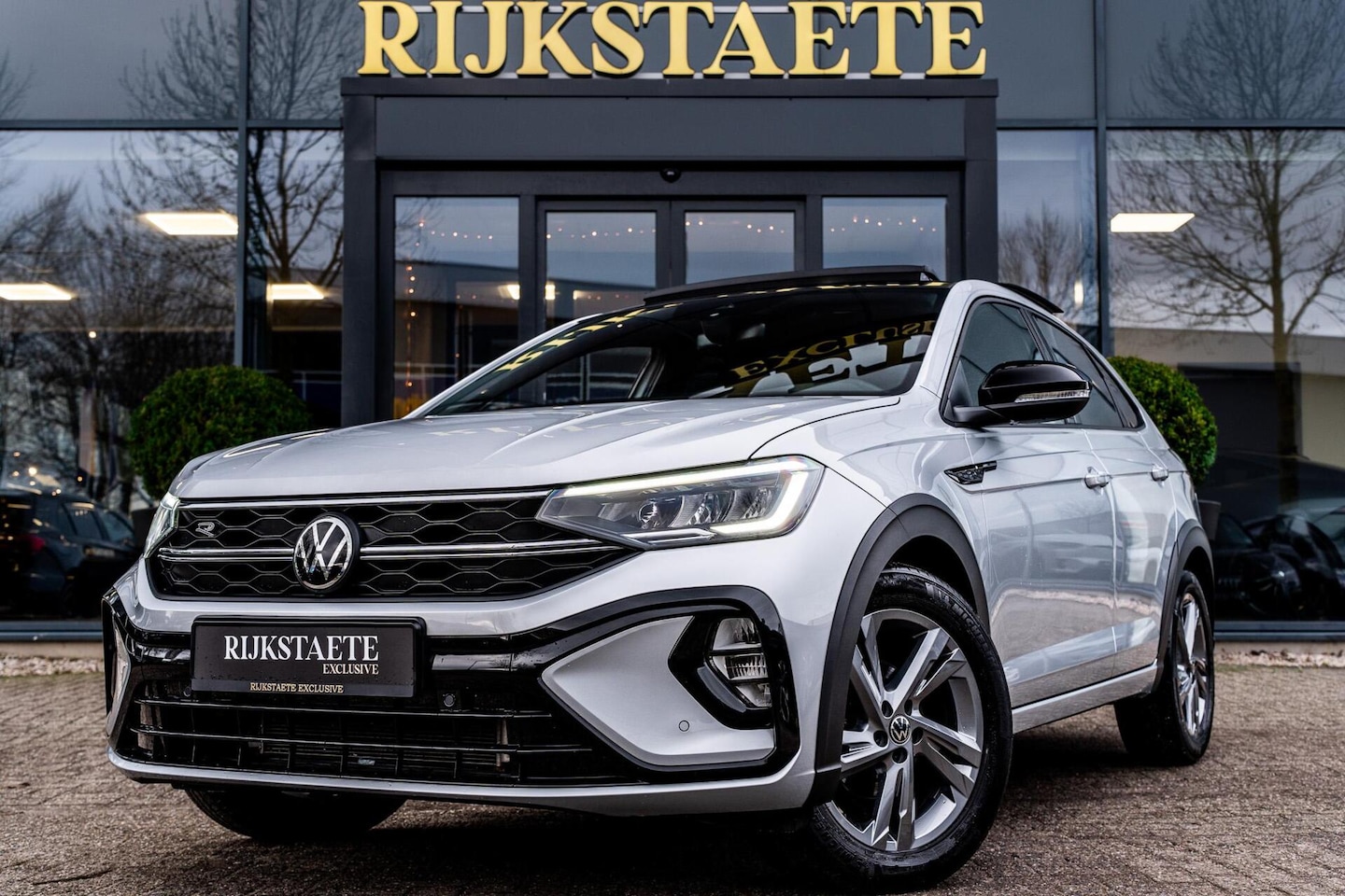 Volkswagen Taigo - 1.0 TSI R-Line|PANO|ACC|CARPLAY|17''|SFEERV - AutoWereld.nl