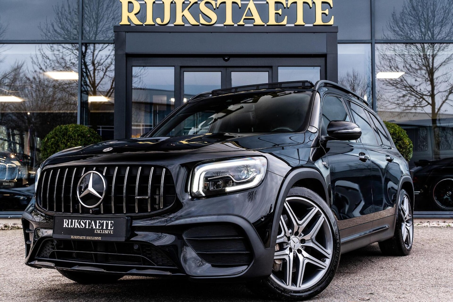 Mercedes-Benz GLB - 35 AMG 4MATIC Premium|PANO|BURMESTER|HEAD-UP - AutoWereld.nl