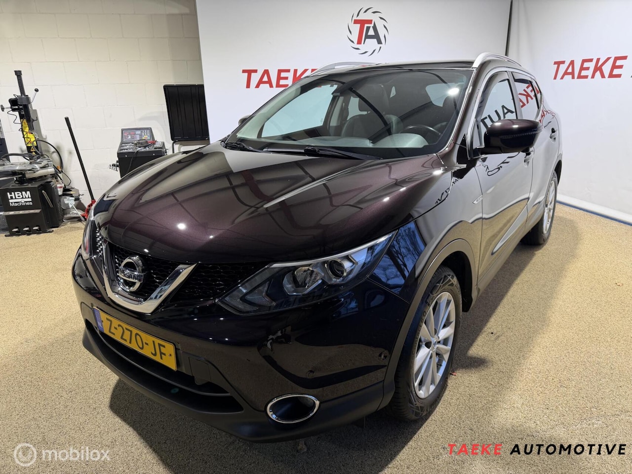 Nissan Qashqai - 1.2 Premier Edition Clima/360Cam/Cruise - AutoWereld.nl